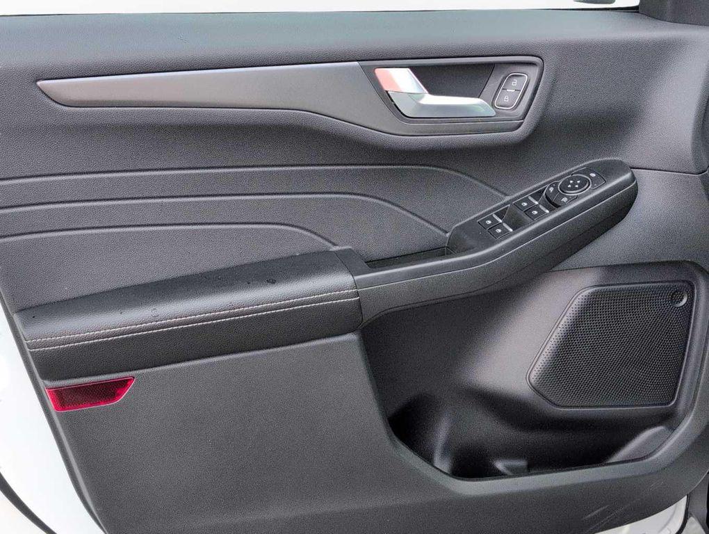 new 2025 Ford Escape PHEV car, priced at $40,385
