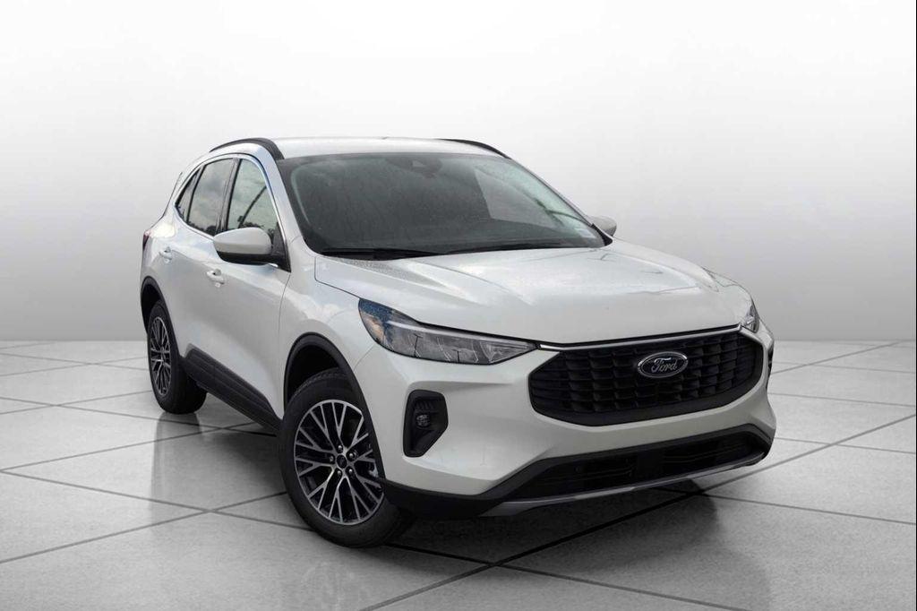new 2025 Ford Escape PHEV car, priced at $40,385