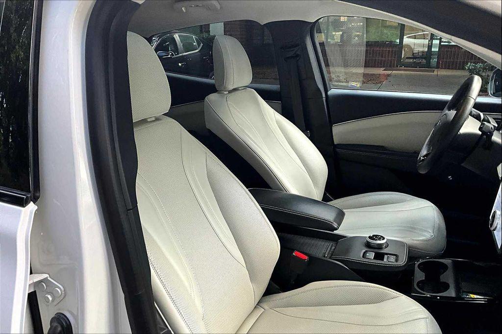 used 2021 Ford Mustang Mach-E car, priced at $25,400