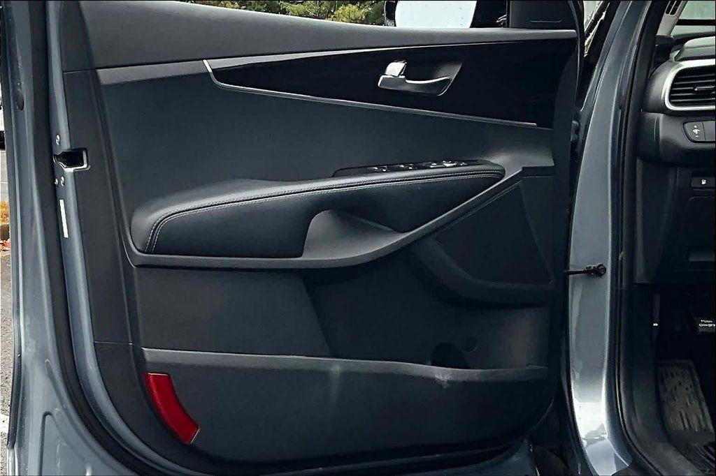 used 2020 Kia Sorento car, priced at $11,000