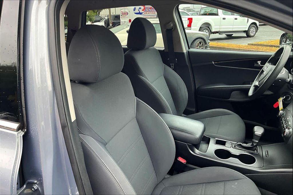 used 2020 Kia Sorento car, priced at $11,000