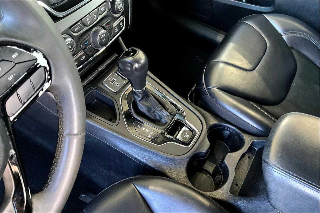 used 2020 Jeep Cherokee car, priced at $12,950