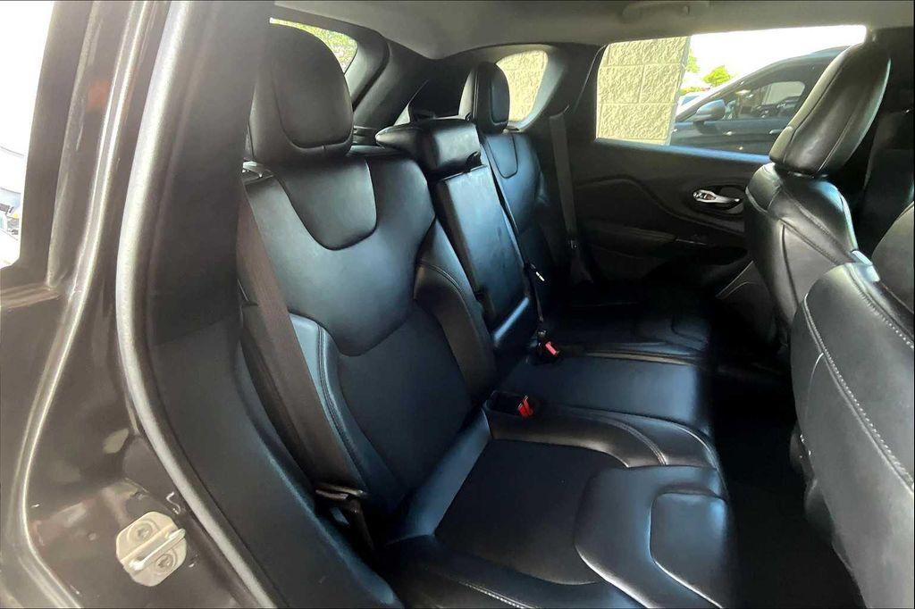 used 2020 Jeep Cherokee car, priced at $12,950