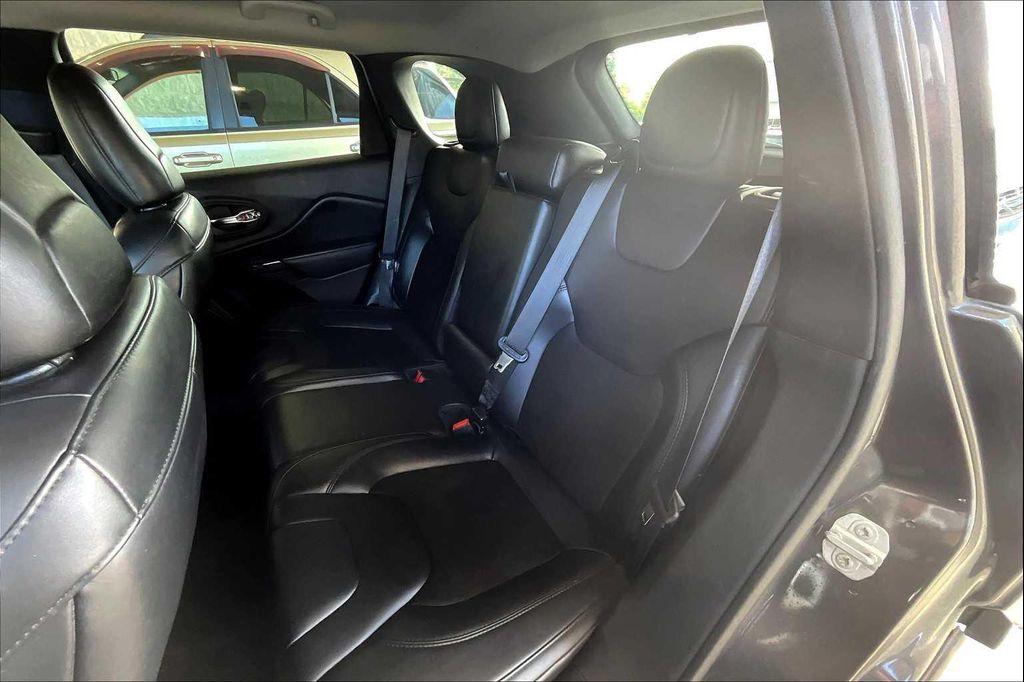 used 2020 Jeep Cherokee car, priced at $12,950
