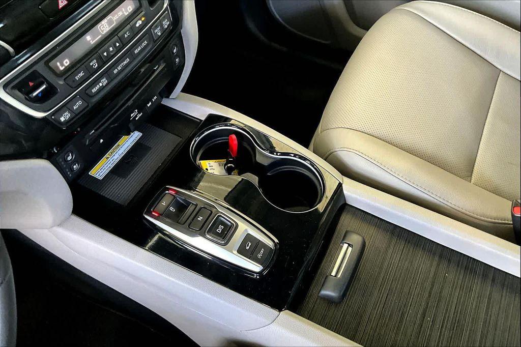 used 2022 Honda Pilot car, priced at $37,450