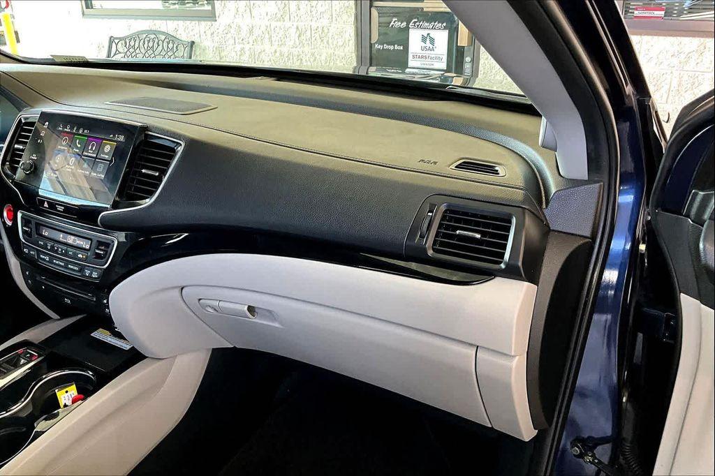 used 2022 Honda Pilot car, priced at $37,450