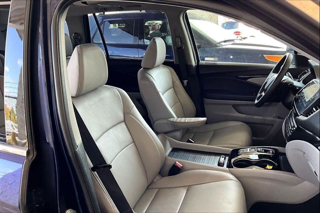 used 2022 Honda Pilot car, priced at $37,450