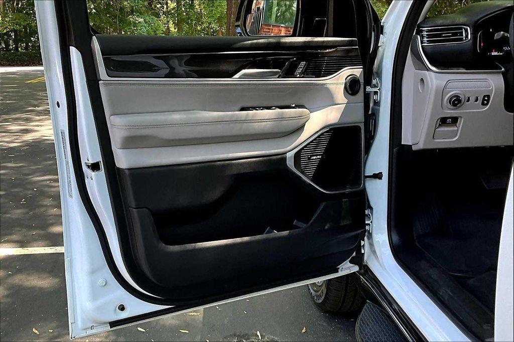 used 2024 Jeep Wagoneer car, priced at $48,400