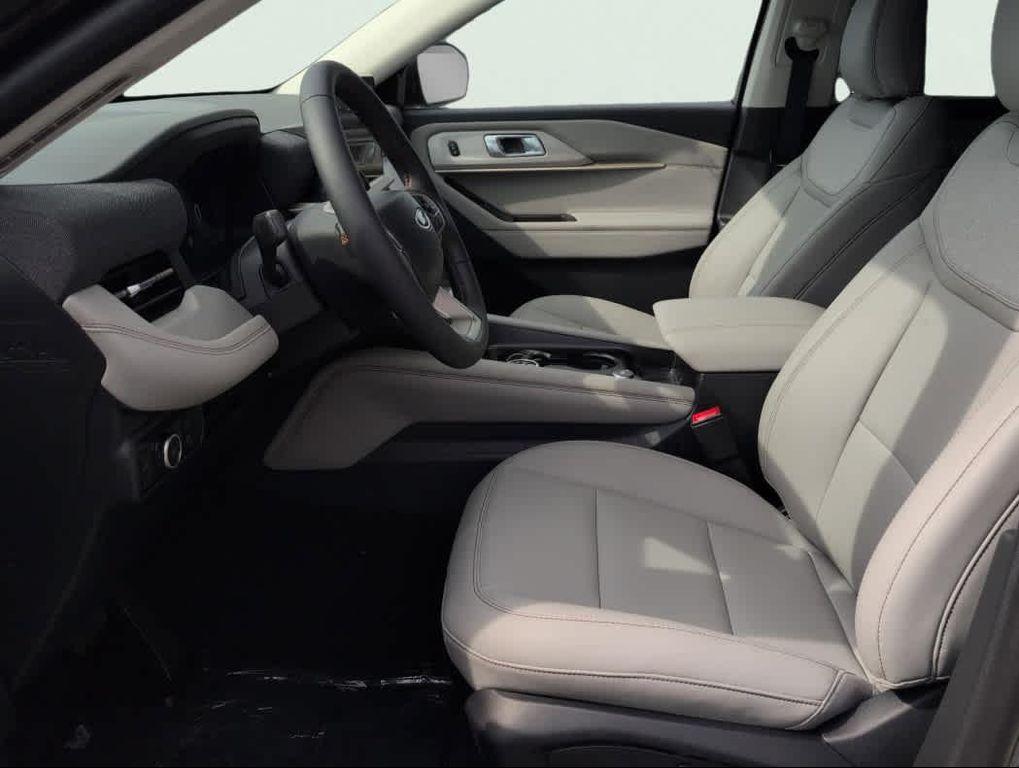 new 2025 Ford Explorer car, priced at $44,416
