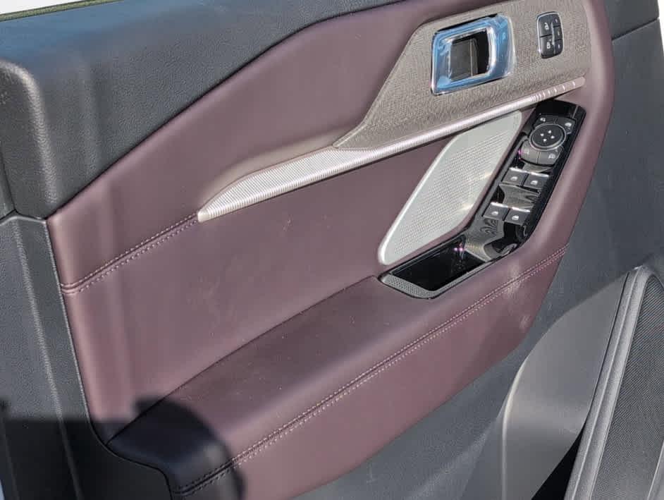 new 2025 Ford Explorer car, priced at $52,748