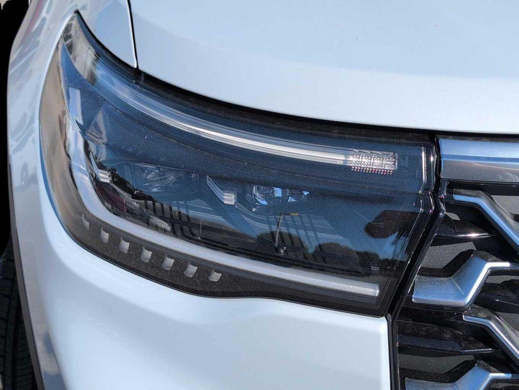 new 2025 Ford Explorer car, priced at $52,748