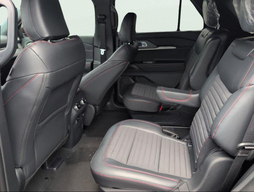 new 2025 Ford Explorer car, priced at $48,600