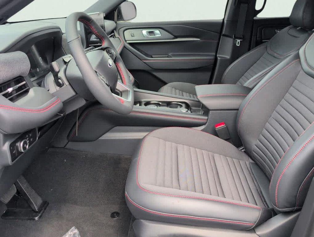 new 2025 Ford Explorer car, priced at $48,600