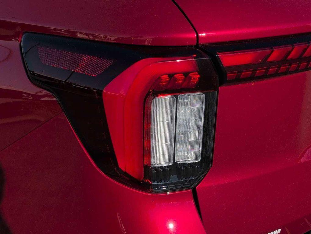 new 2025 Ford Explorer car, priced at $48,600