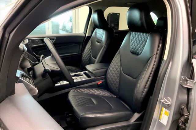 used 2024 Ford Edge car, priced at $33,054