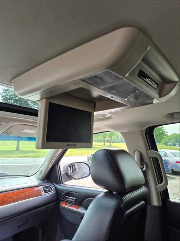 used 2011 GMC Yukon XL car, priced at $5,750