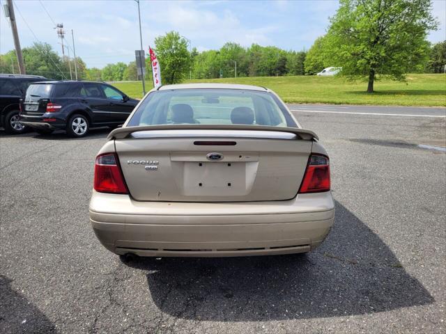 used 2007 Ford Focus car, priced at $4,995