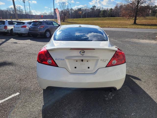 used 2009 Nissan Altima car, priced at $5,495