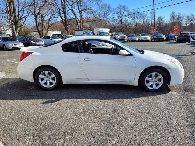 used 2009 Nissan Altima car, priced at $5,495