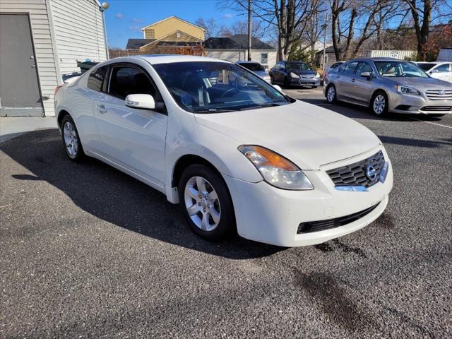 used 2009 Nissan Altima car, priced at $5,495