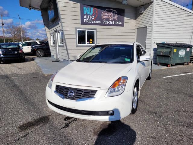 used 2009 Nissan Altima car, priced at $5,495