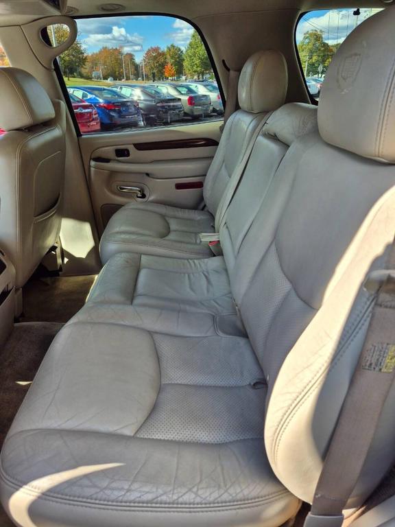 used 2004 Cadillac Escalade car, priced at $4,995