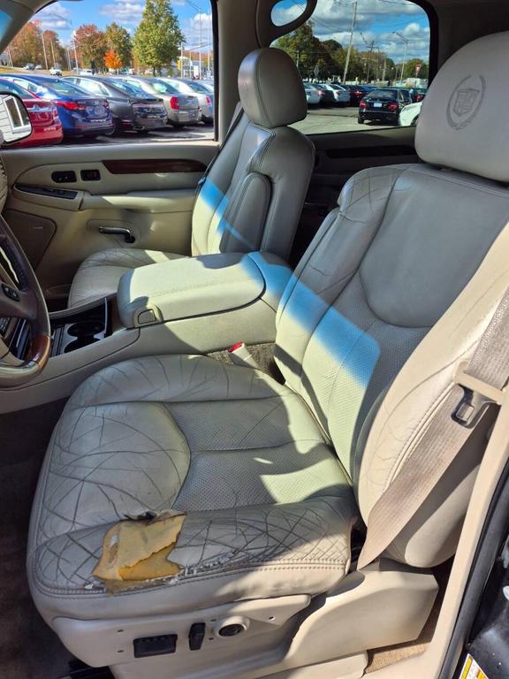used 2004 Cadillac Escalade car, priced at $4,995