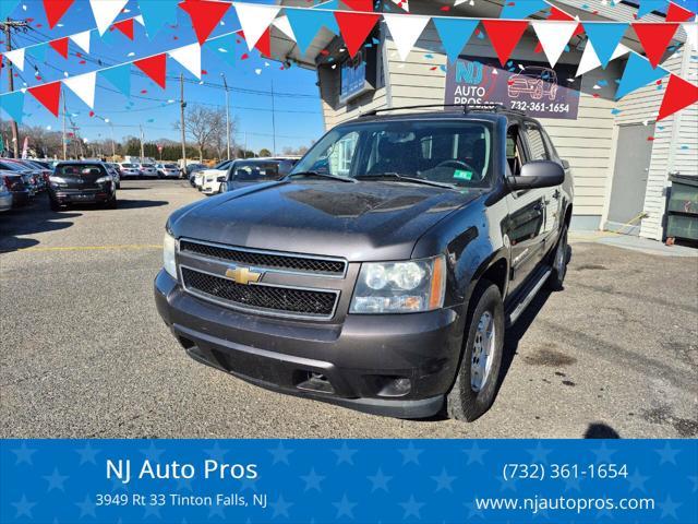 used 2011 Chevrolet Avalanche car, priced at $7,249