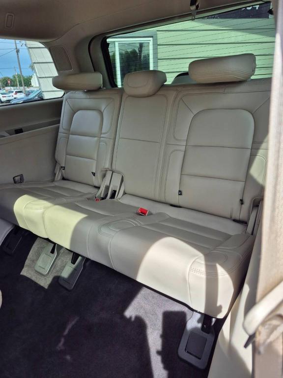 used 2020 Lincoln Navigator car, priced at $29,995