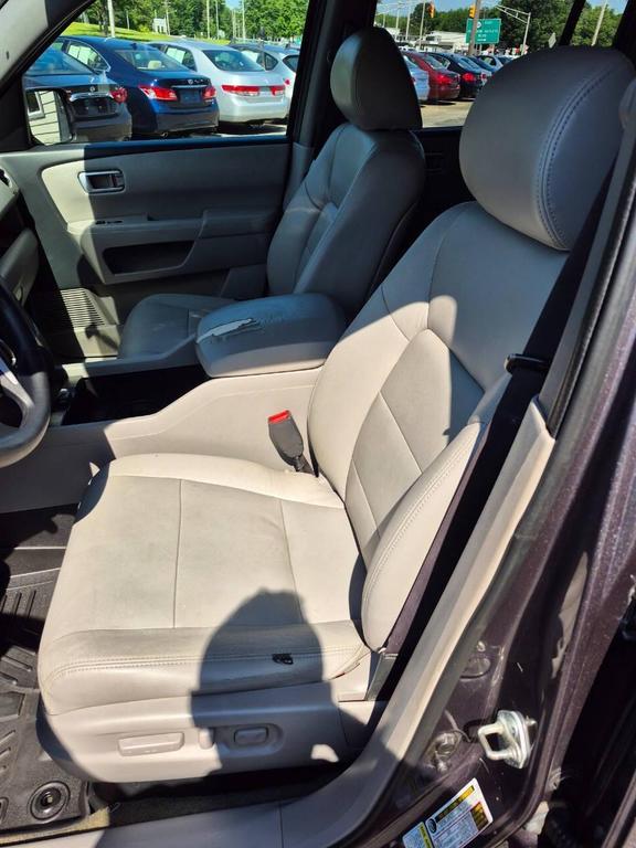 used 2015 Honda Pilot car, priced at $5,725