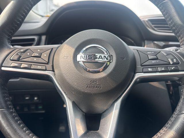 used 2018 Nissan Rogue car, priced at $17,262