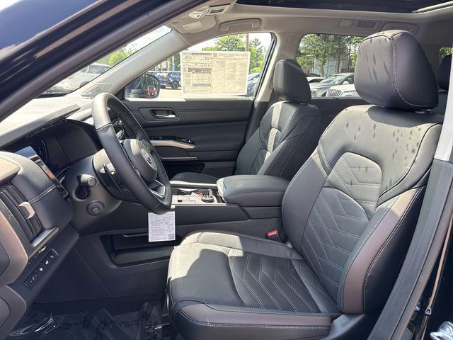 new 2025 Nissan Pathfinder car, priced at $46,126