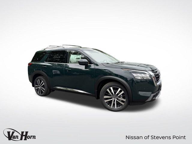 new 2025 Nissan Pathfinder car, priced at $46,402
