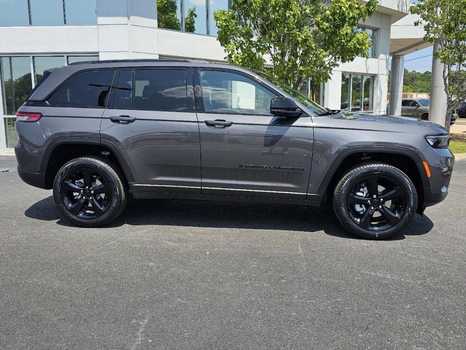 new 2024 Jeep Grand Cherokee car, priced at $44,310