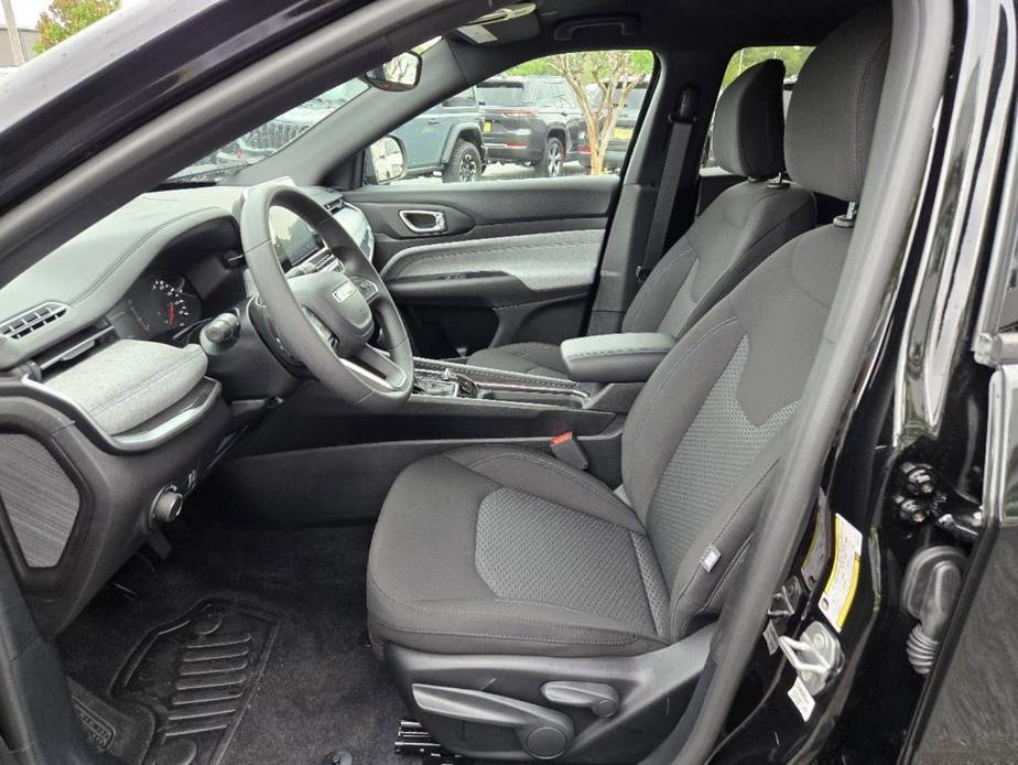 new 2025 Jeep Compass car, priced at $25,495