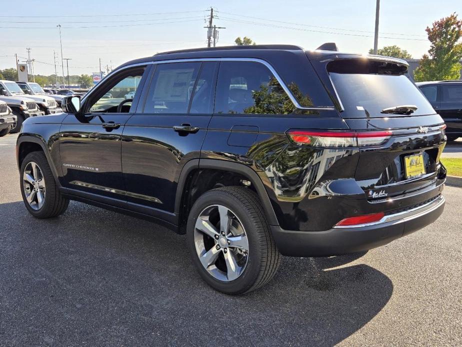 new 2025 Jeep Grand Cherokee car, priced at $54,630