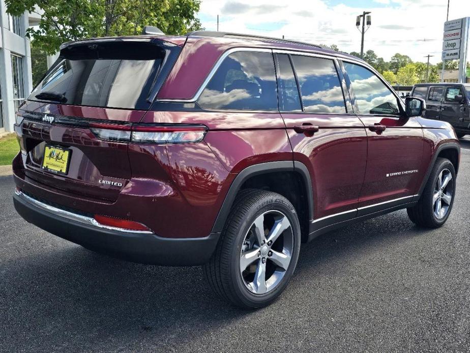 new 2025 Jeep Grand Cherokee car, priced at $54,630