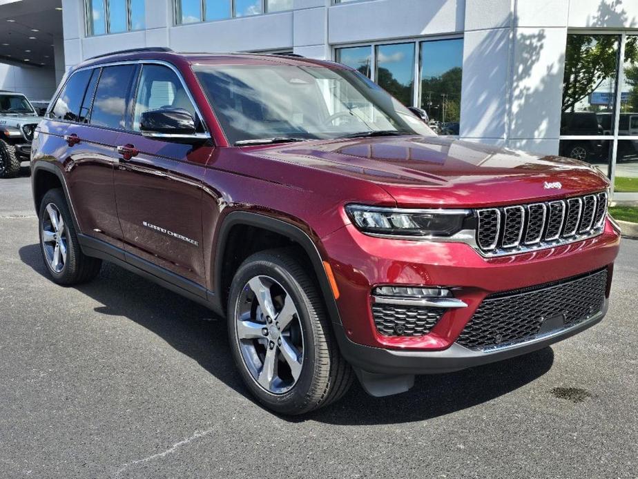 new 2025 Jeep Grand Cherokee car, priced at $54,630