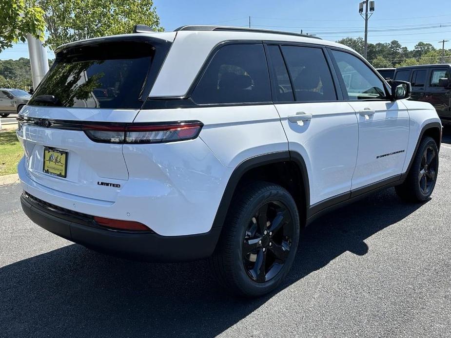 new 2024 Jeep Grand Cherokee car, priced at $43,715