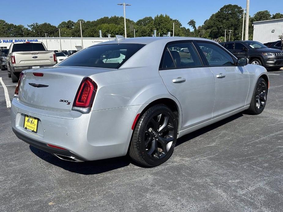 used 2023 Chrysler 300 car