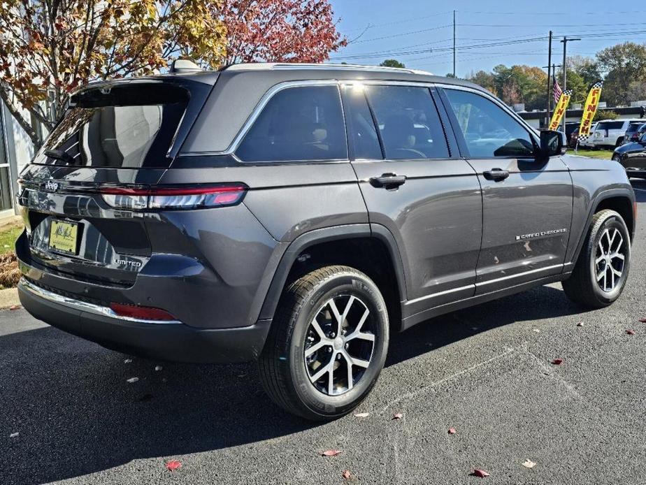 new 2024 Jeep Grand Cherokee car, priced at $41,715