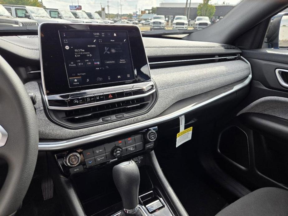 new 2025 Jeep Compass car, priced at $25,495