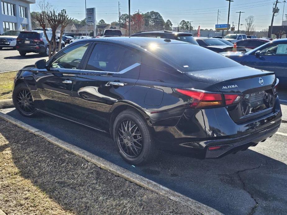 used 2019 Nissan Altima car, priced at $13,999