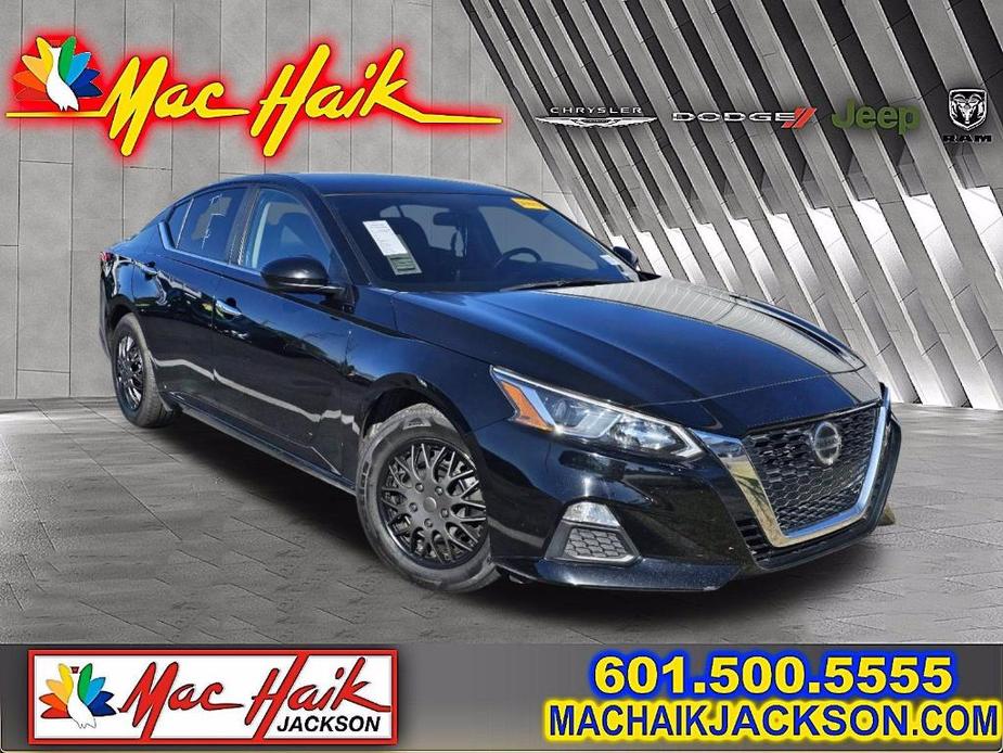 used 2019 Nissan Altima car, priced at $13,999