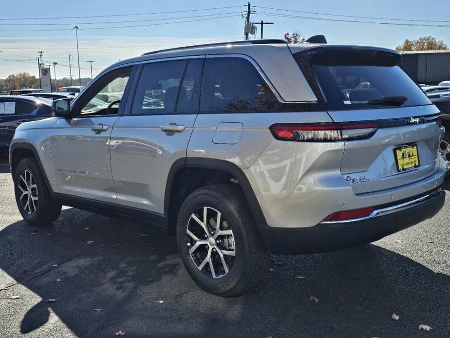 new 2024 Jeep Grand Cherokee car, priced at $42,340