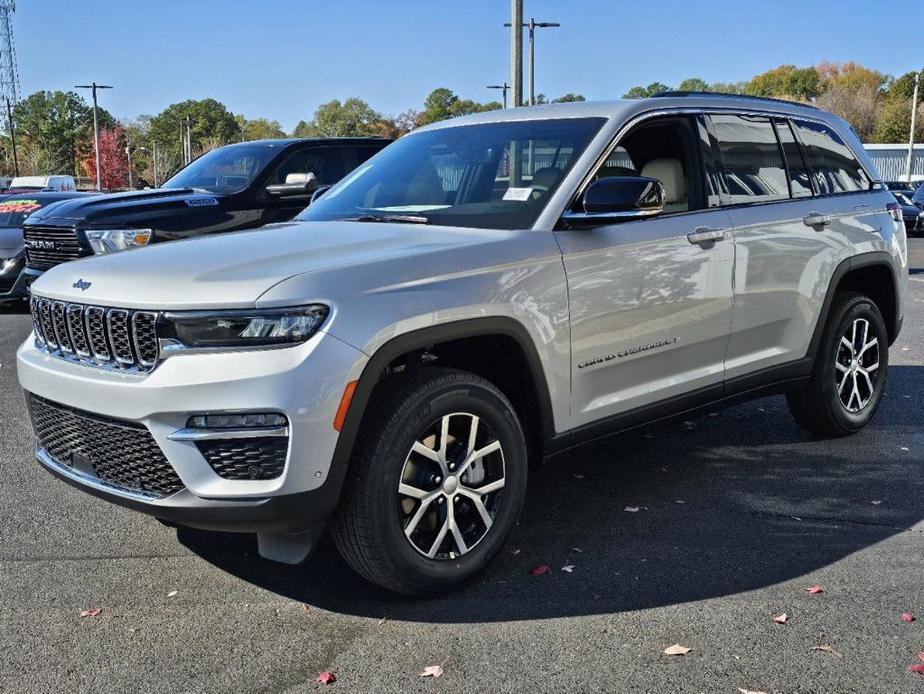 new 2024 Jeep Grand Cherokee car, priced at $42,340