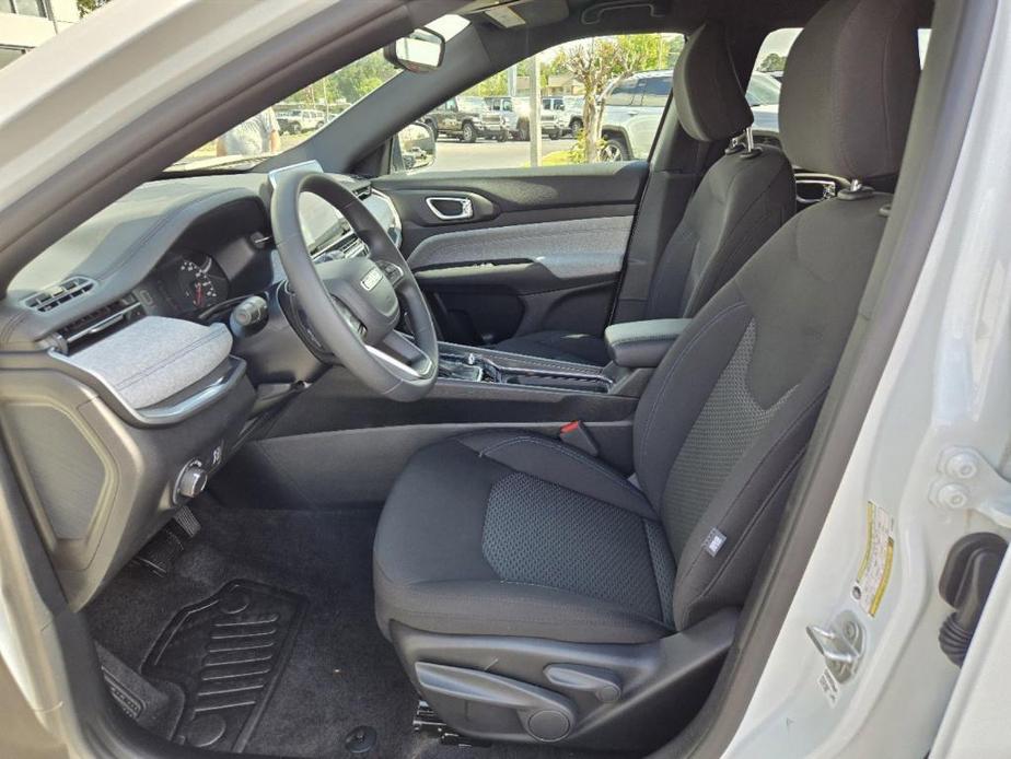 new 2025 Jeep Compass car, priced at $24,900