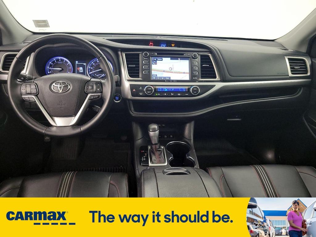 used 2019 Toyota Highlander car, priced at $26,998