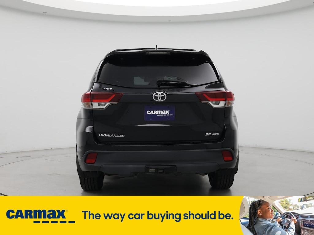 used 2019 Toyota Highlander car, priced at $26,998