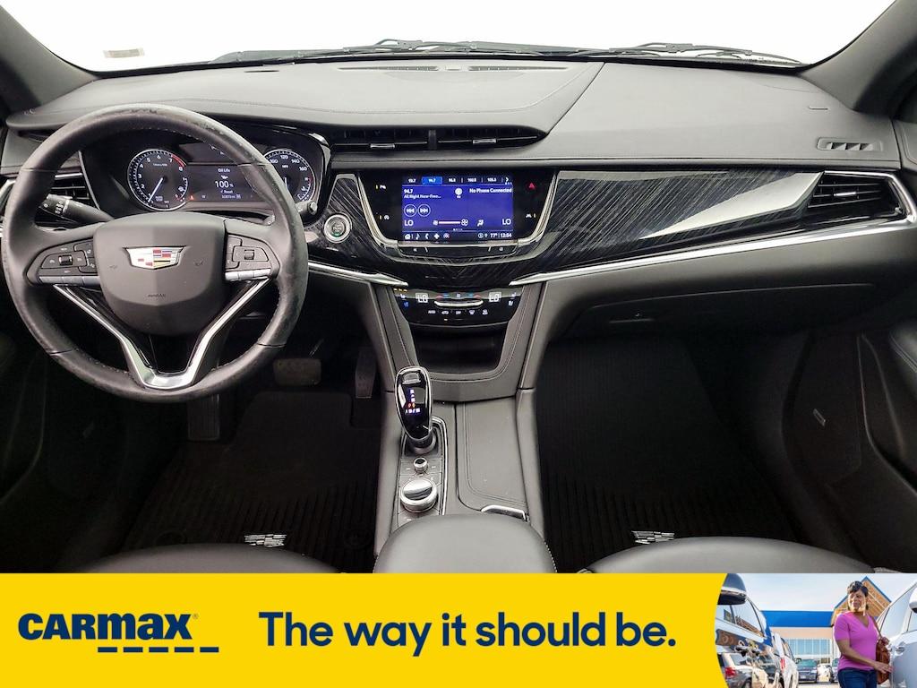 used 2022 Cadillac XT6 car, priced at $36,998